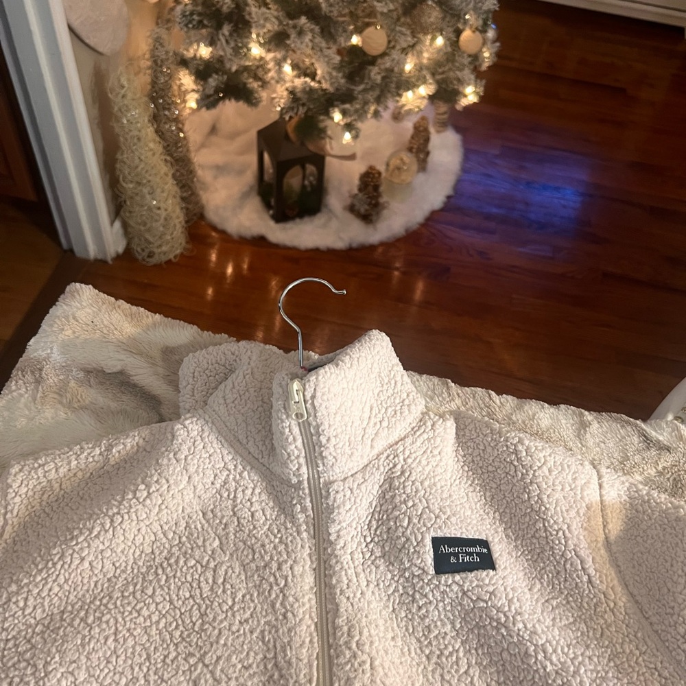 Sweater - Picture 3 of 4
